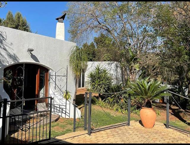 5 BEDROOM HOUSE FOR SALE IN WATERKLOOF